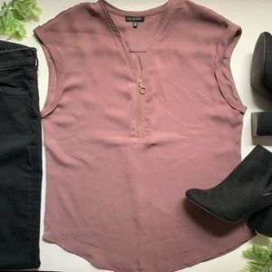 DYNAMITE Half Zip Top